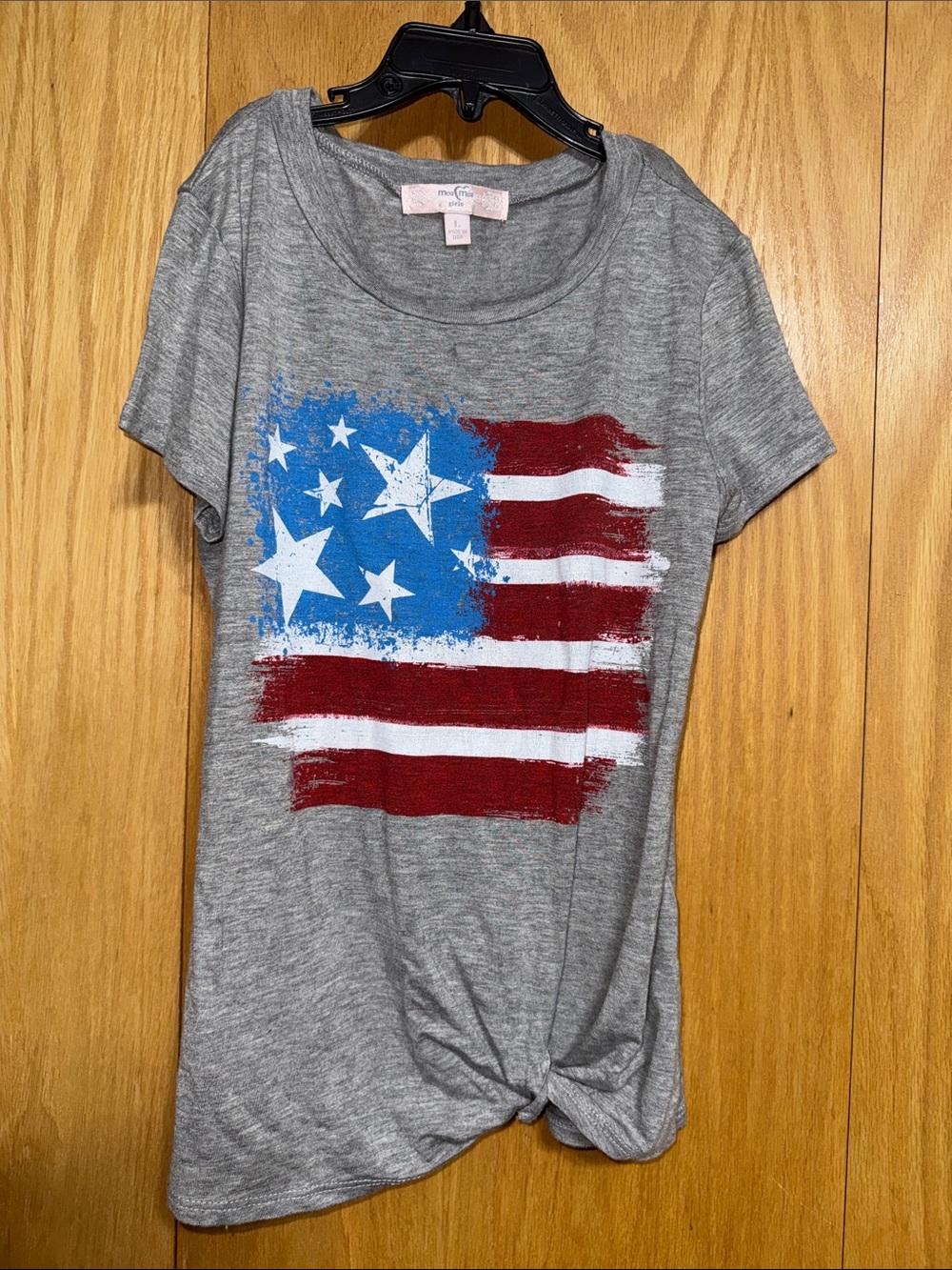 Moa Moa Girls Gray Tee with American Flag Design